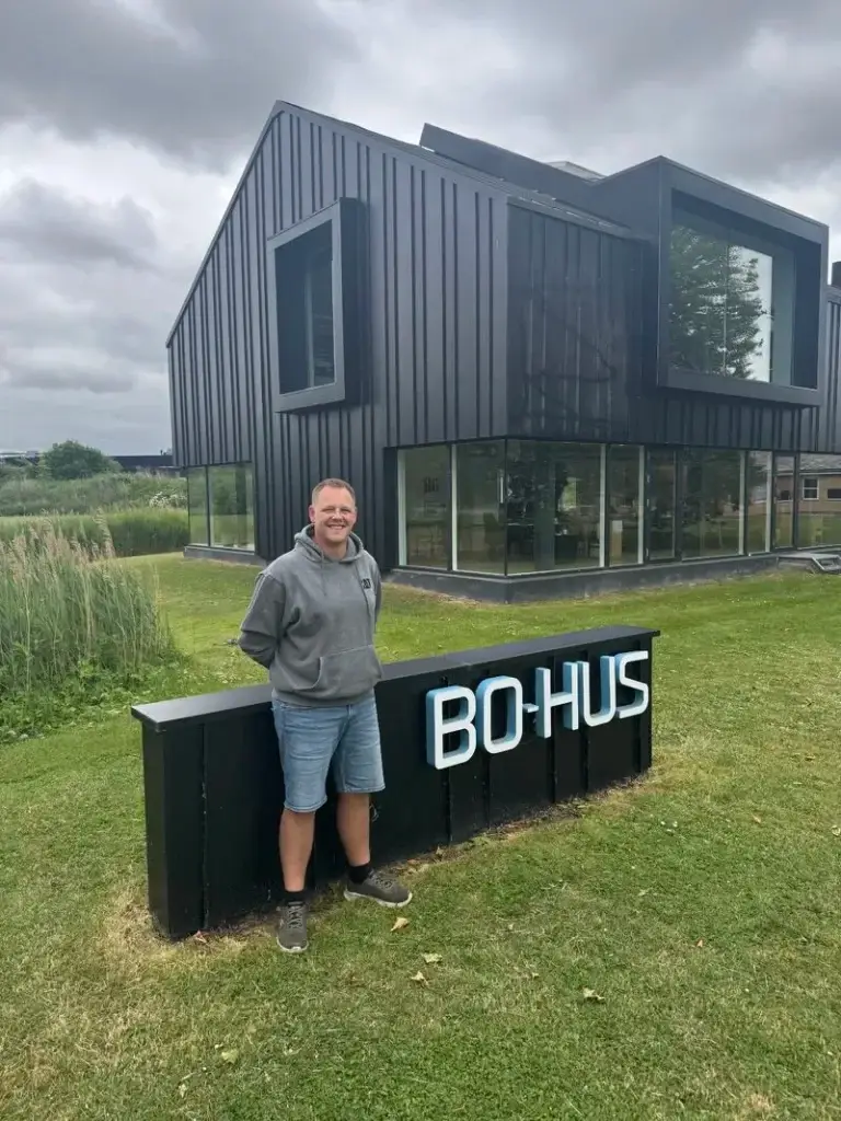 Theis Dyhr Langvik hos BO-HUS